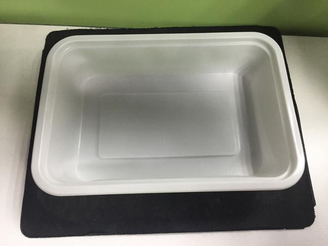 名称: 可降解一次性餐盒 品牌: 巨绿 颜色: 白色 产品特点 可降解塑料